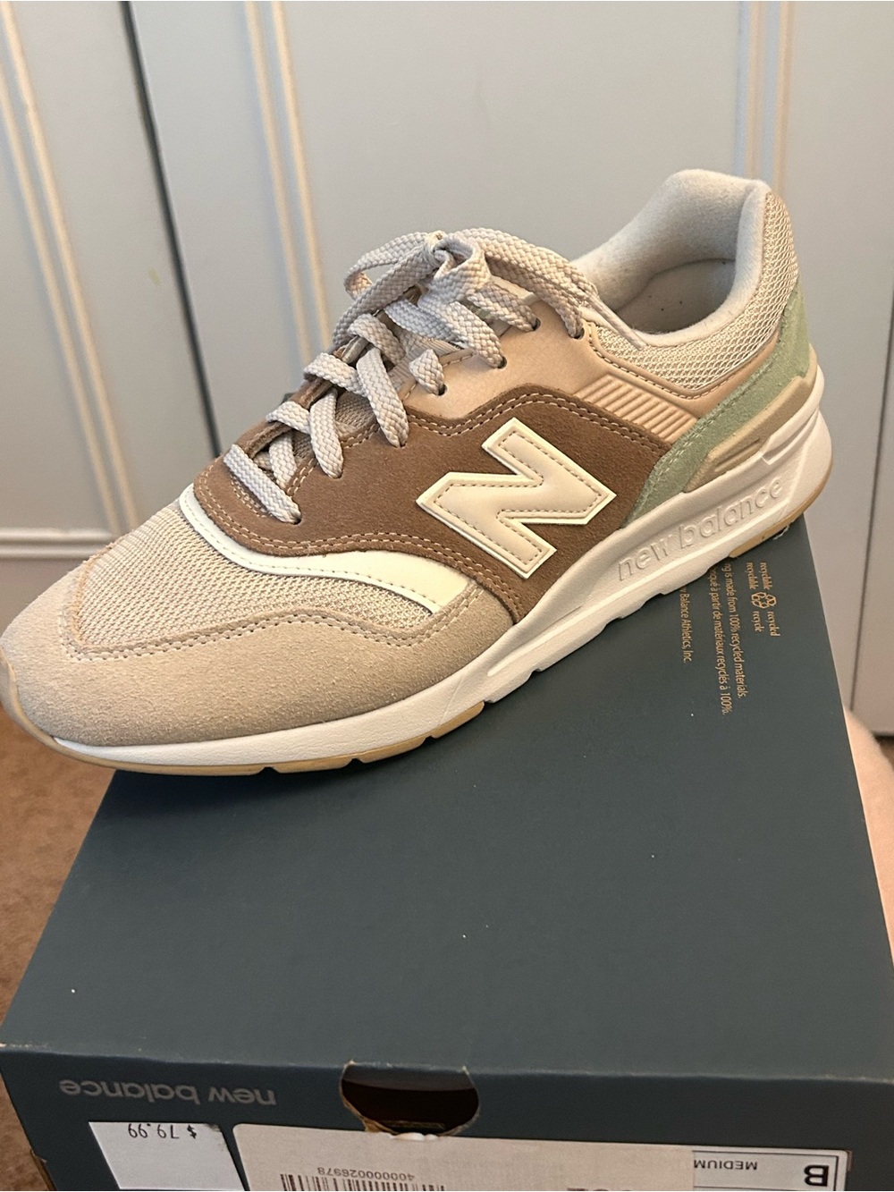 New Balance 997H Tan/Pink Sneakers – Women’s 8.5B
